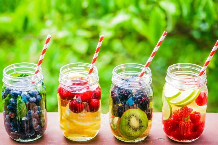 8 Healthy Ways To Flavour Your Water — Idea Digezt